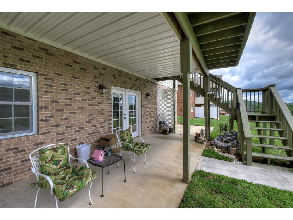334 Pactolus Road Kingsport, TN 37663 - Photo 34 of 36 Covered Basement Patio