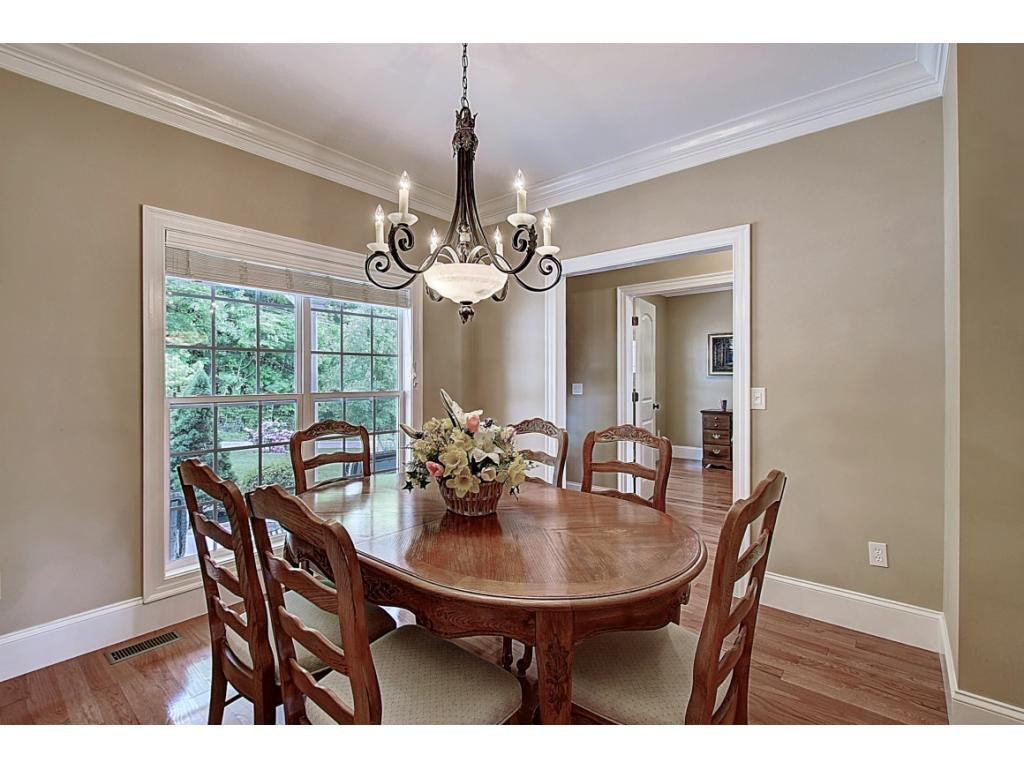 334 Pactolus Road Kingsport, TN 37663 - Photo 8 of 36 Formal Dining Room