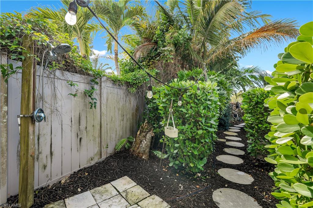 1712 Harbor Lane Naples, FL 34104 - Photo 17 of 20