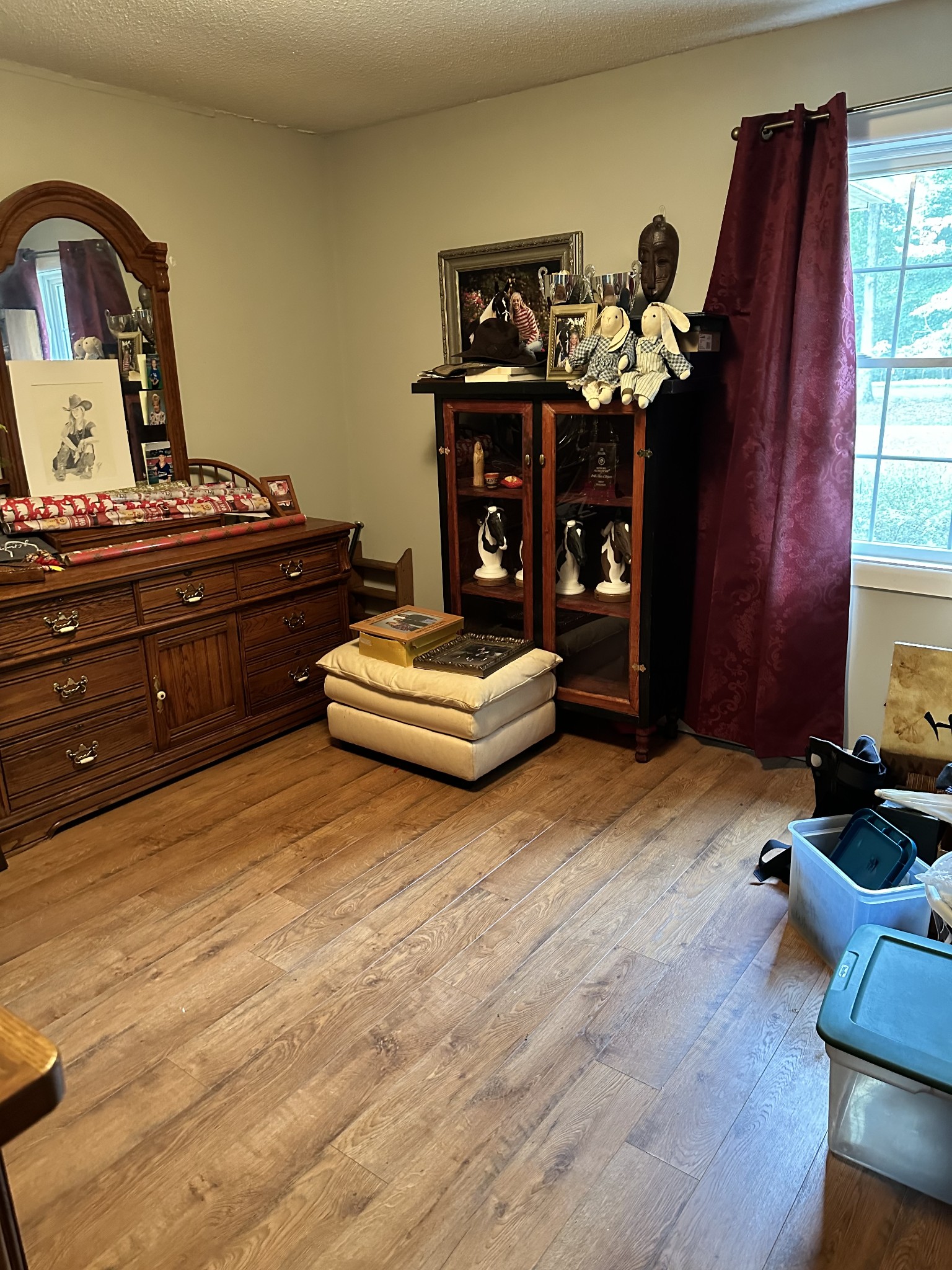 8376 Chestnut Ridge Road Lynchburg, TN 37352 - Photo 34 of 37 a living room with furniture and flat screen tv
