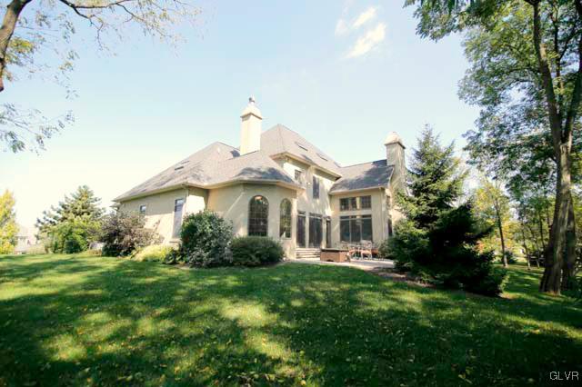 3560 Manor Road Bethlehem, PA 18020 - Photo 5 of 46 Gallery Image 5