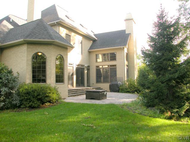 3560 Manor Road Bethlehem, PA 18020 - Photo 7 of 46 Gallery Image 7