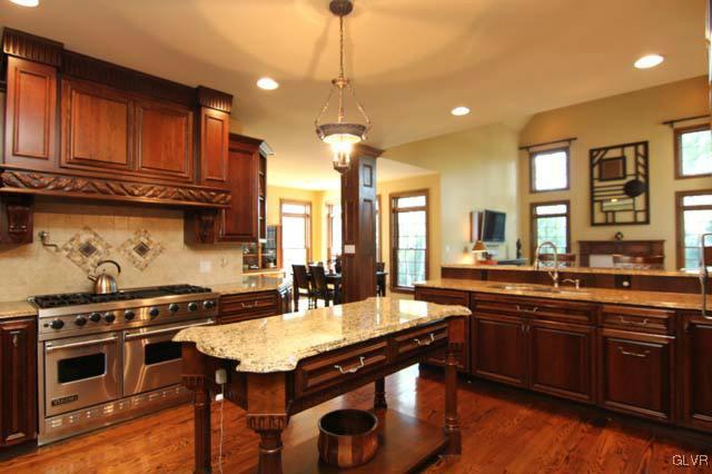 3560 Manor Road Bethlehem, PA 18020 - Photo 9 of 46 Gallery Image 9