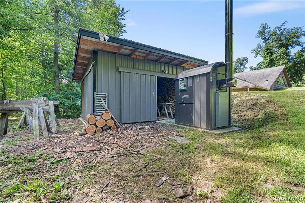 9274 Argentine Road Linden, MI 48451 - Photo 36 of 41 Gallery Image 36