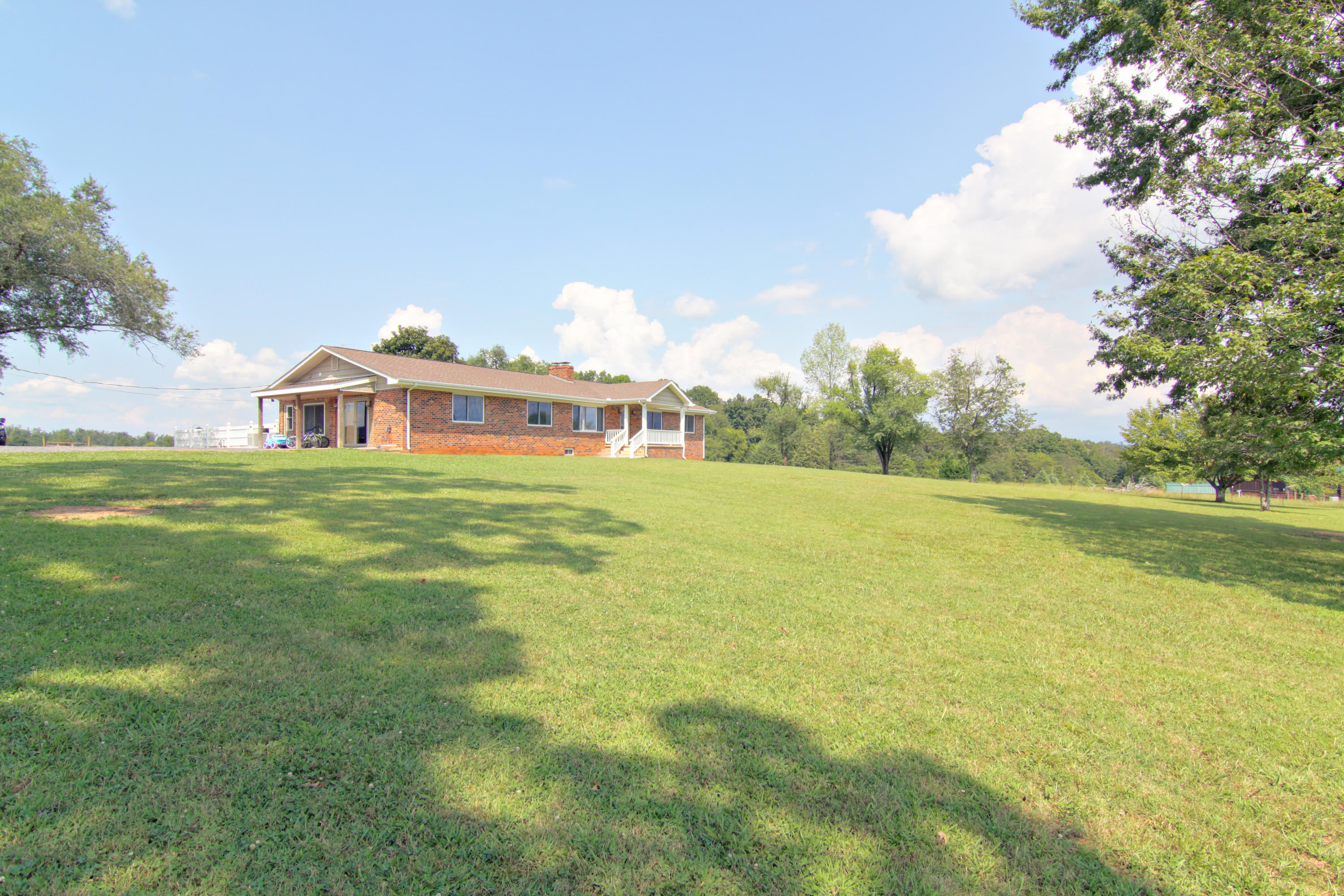 421 Brakebill School Road Madisonville, TN 37354 - Photo 3 of 23 Brakebill3