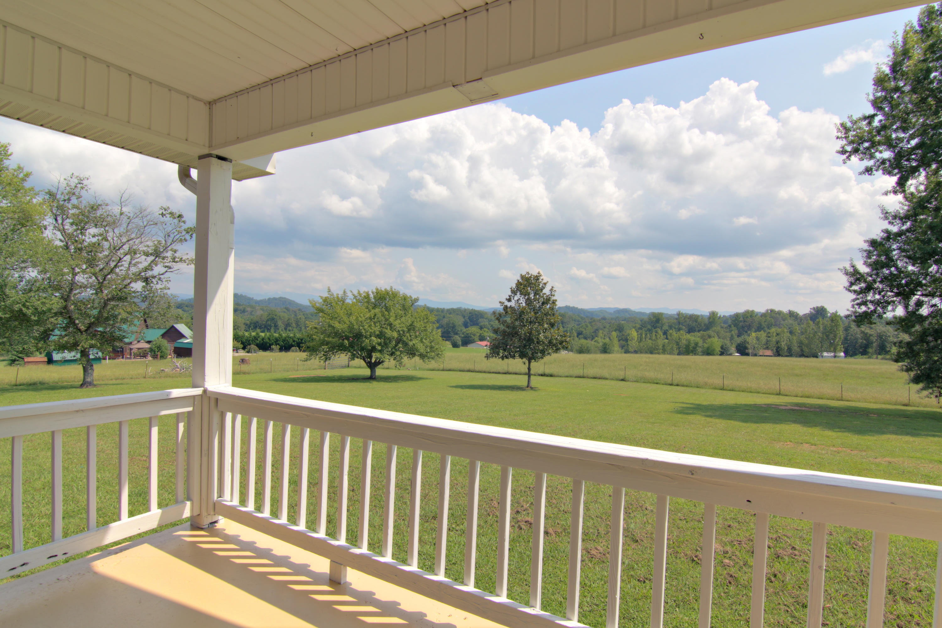 421 Brakebill School Road Madisonville, TN 37354 - Photo 4 of 23 Brakebill4