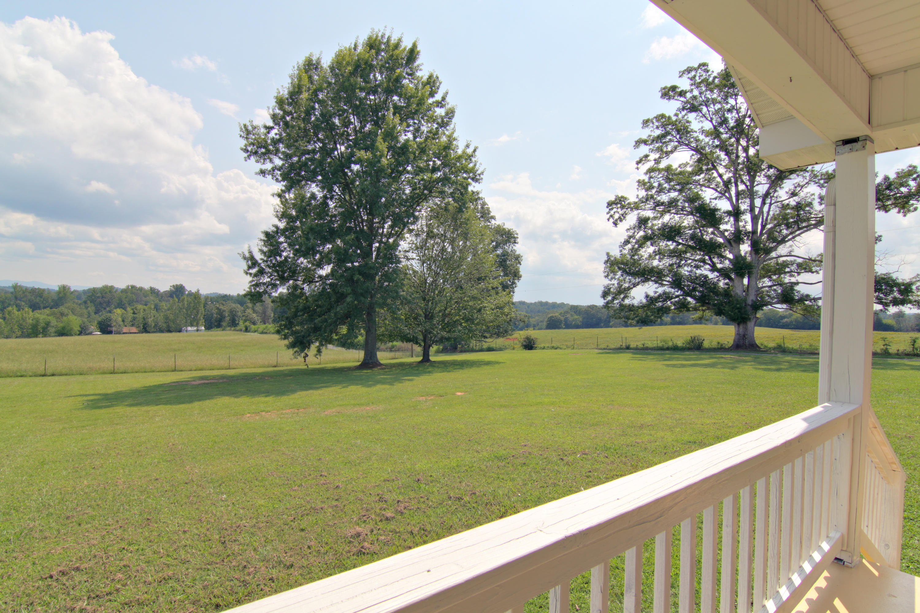 421 Brakebill School Road Madisonville, TN 37354 - Photo 5 of 23 Brakebill5