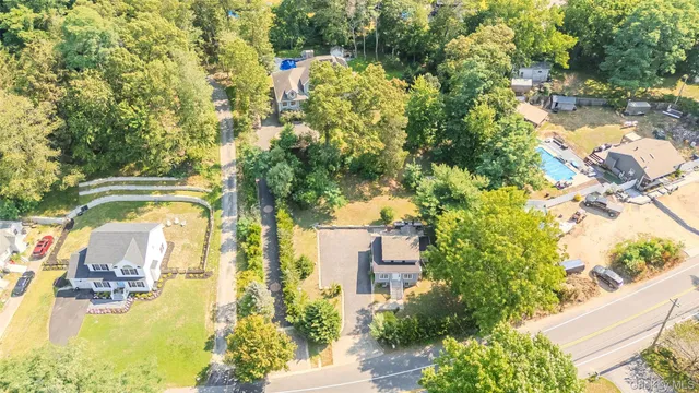 view of swimming pool and mountain view