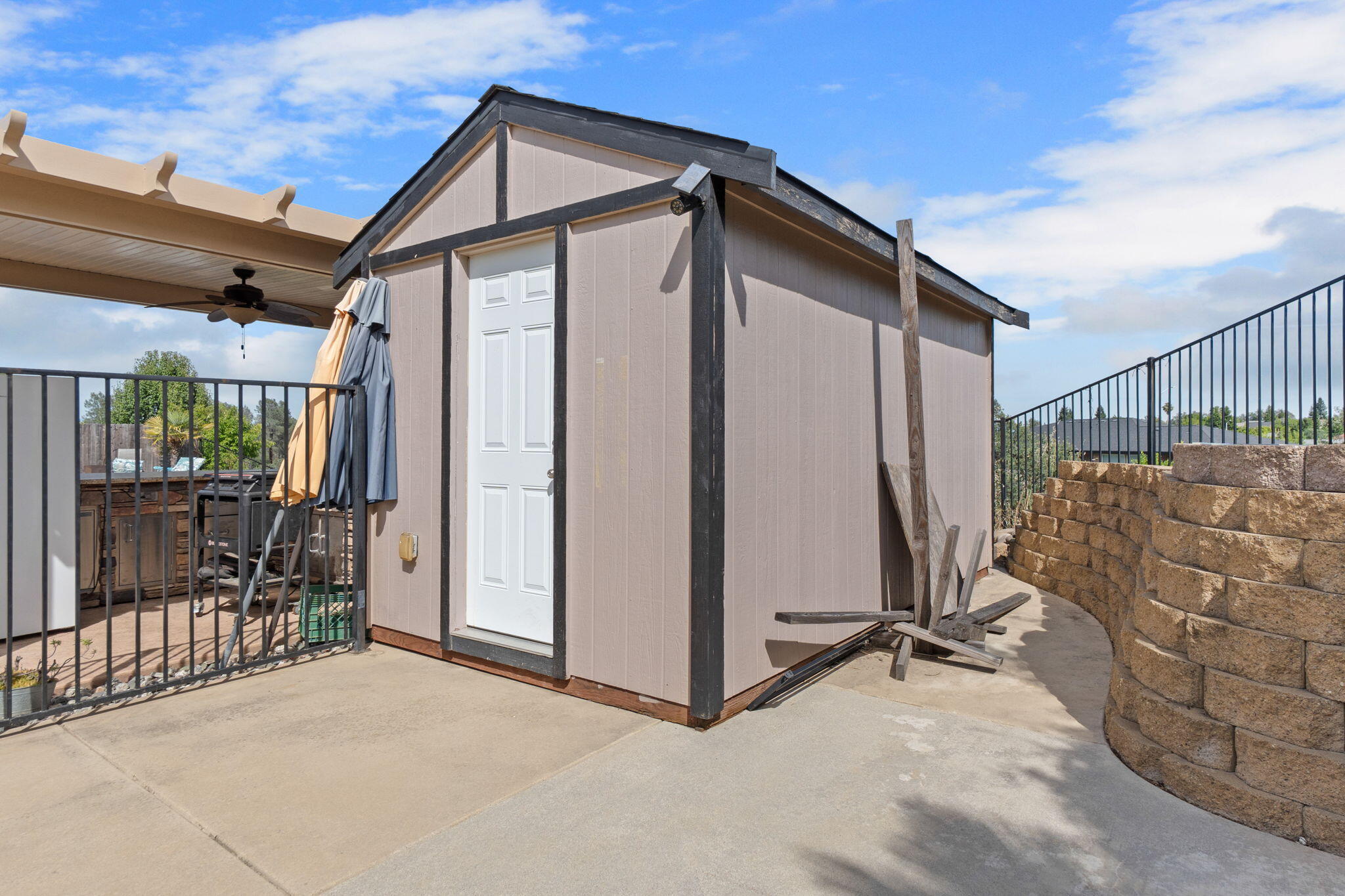 372 Stinson Loop Redding, CA 96003 - Photo 67 of 79 Shed