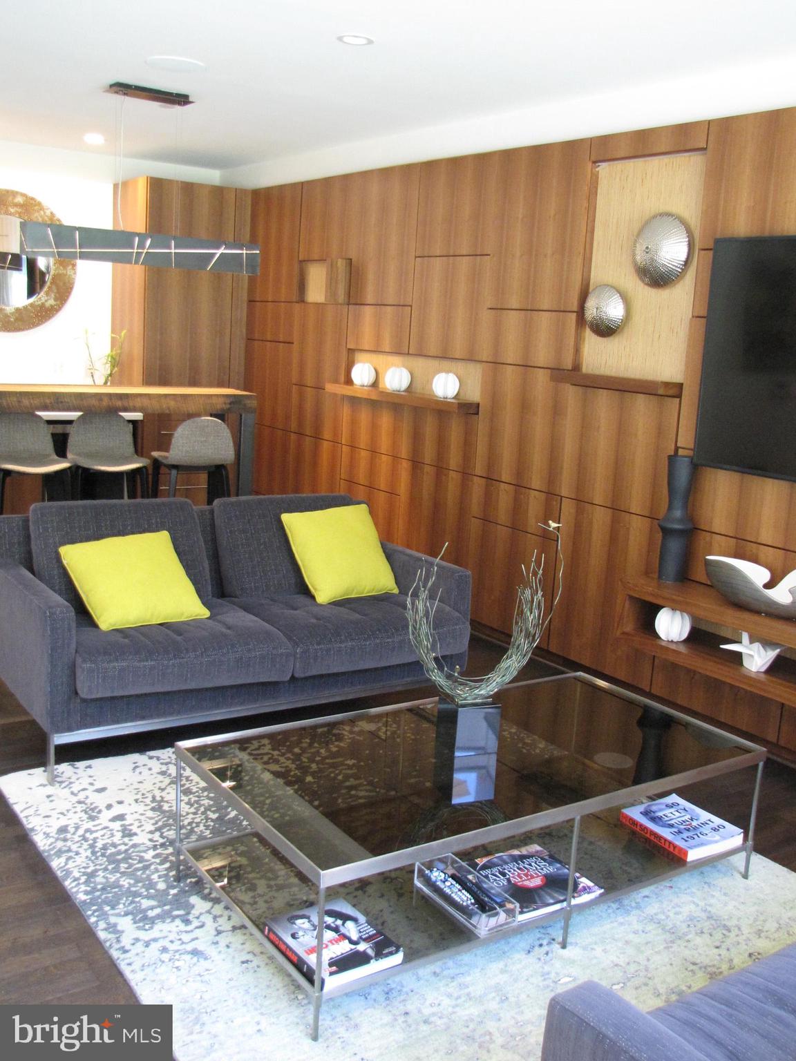 525 Water Street Southwest, Unit 404 Washington, DC 20024 - Photo 24 of 31 Wet bar in the Club Room.