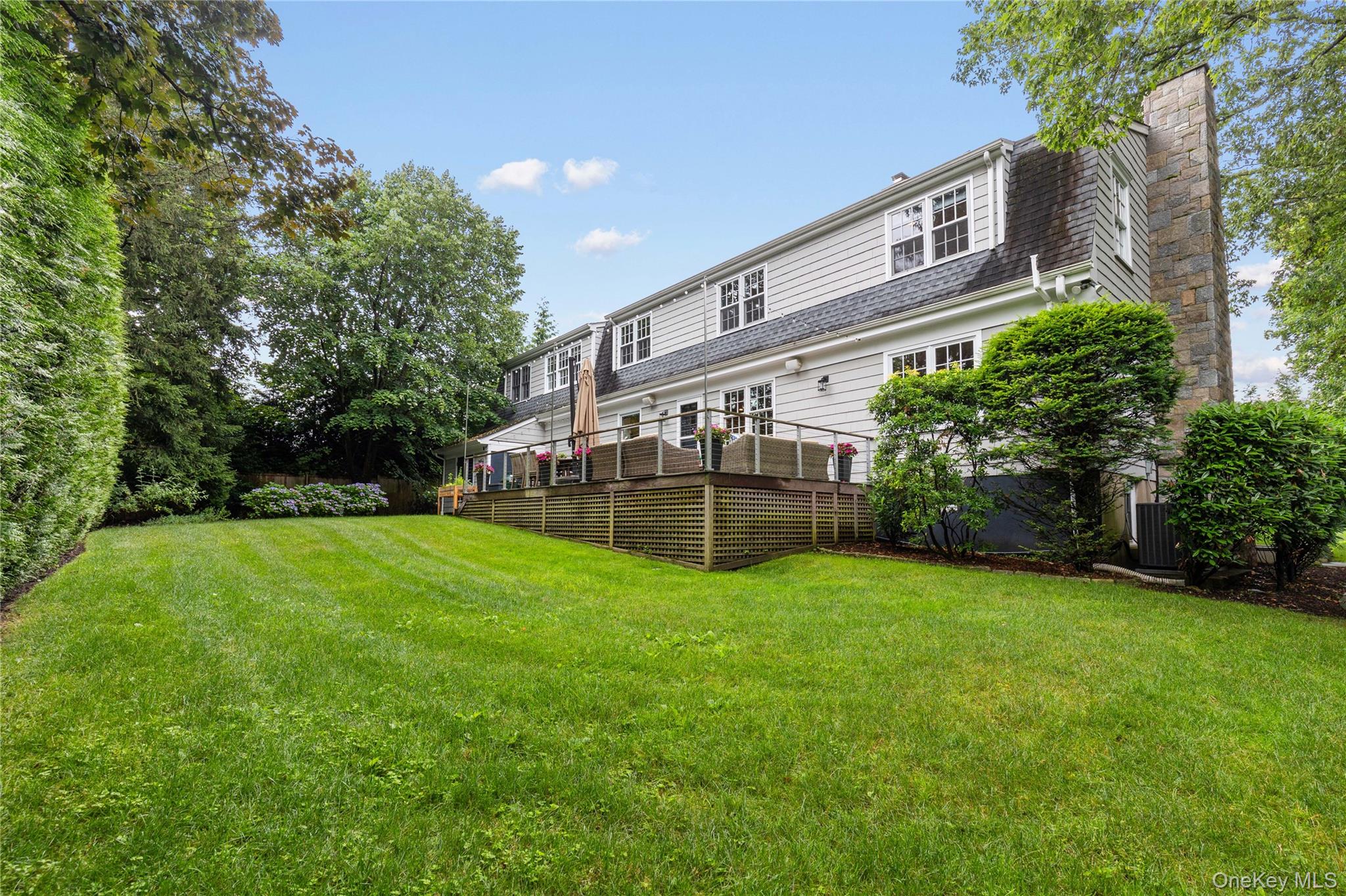 394 Park Avenue Rye, NY 10580 - Photo 32 of 36 Privacy galore-your own secret garden!