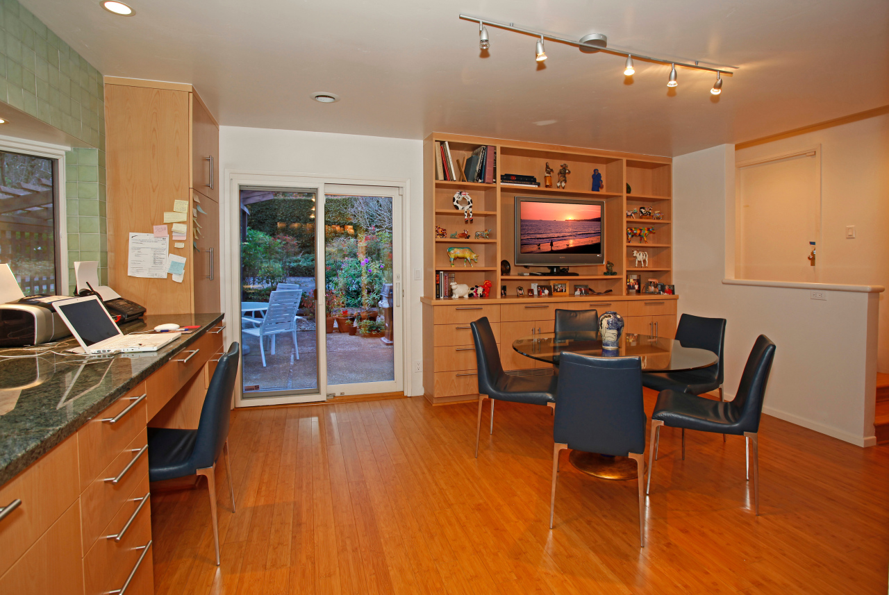 650 Randall Road Montecito, CA 93108 - Photo 8 of 14 Breakfast Area