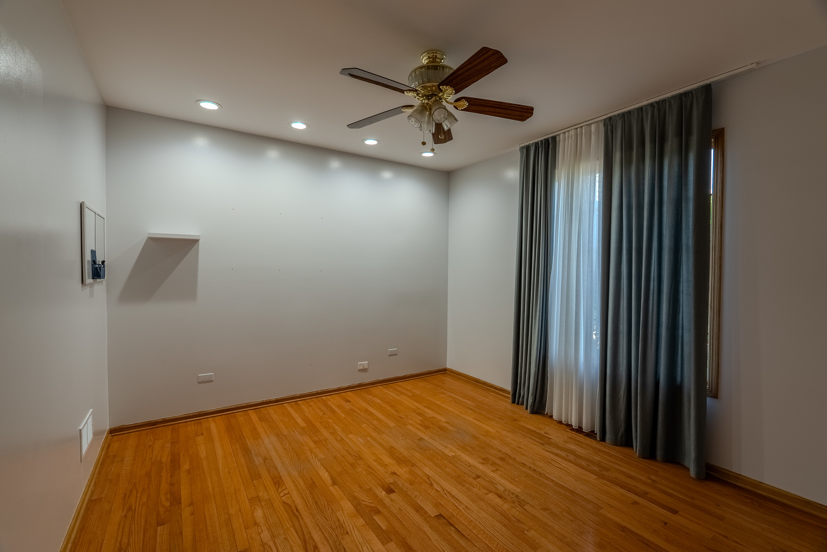11617 Coach Drive Mokena, IL 60448 - Photo 23 of 38 wooden floor in an empty room