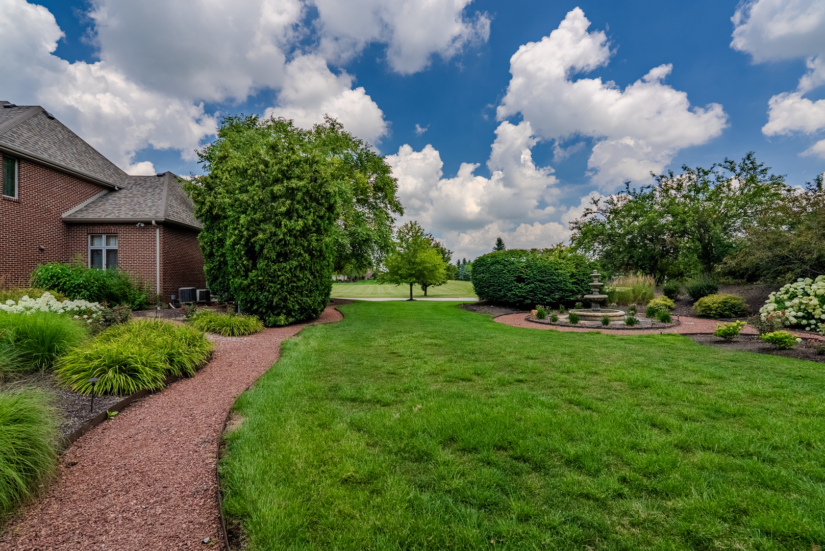 11617 Coach Drive Mokena, IL 60448 - Photo 10 of 38 a view of a garden
