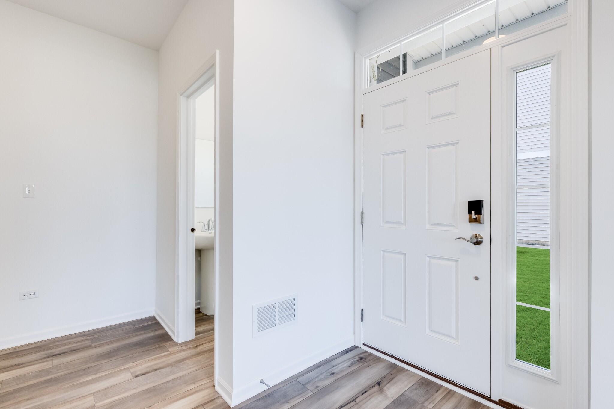 8331 Kannon Drive Lowell, IN 46356 - Photo 4 of 28 2048x1366