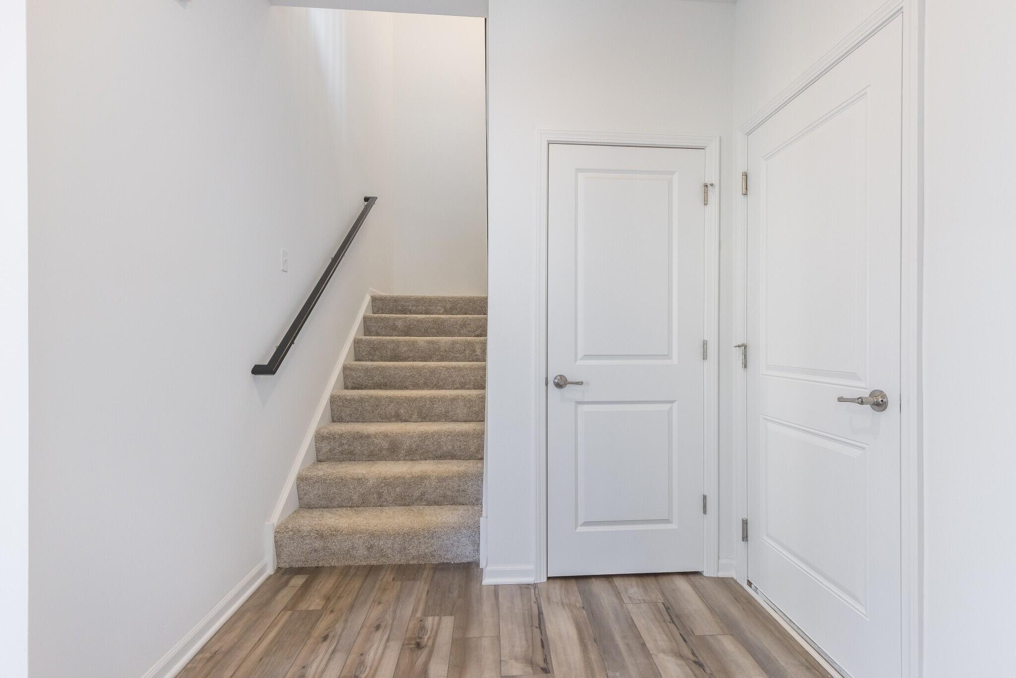 8331 Kannon Drive Lowell, IN 46356 - Photo 5 of 28 2048x1366