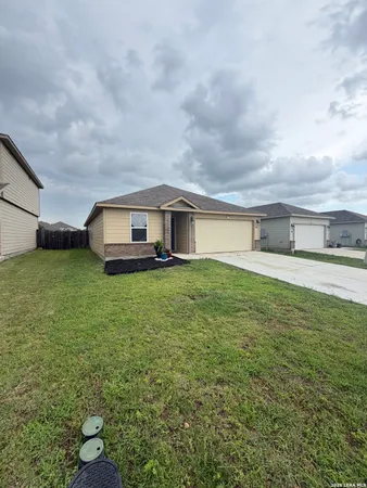 $209,900 | 14616 Stable Springs, Elmendorf, TX 78112