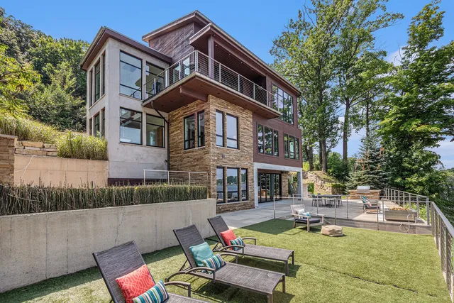 $2,199,000 | 68448 Beechwood Drive, Dowagiac, MI 49047