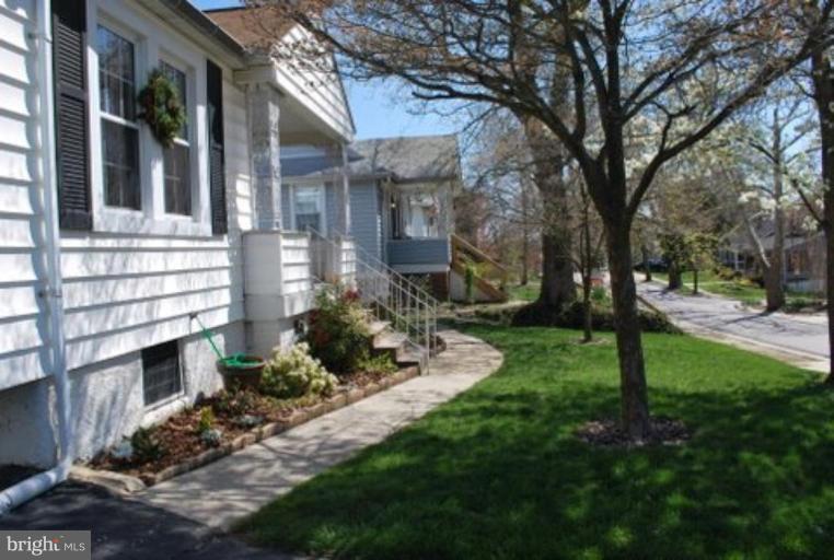 916 Overbrook Road Baltimore, MD 21239 - Photo 22 of 24 Front View of Yard