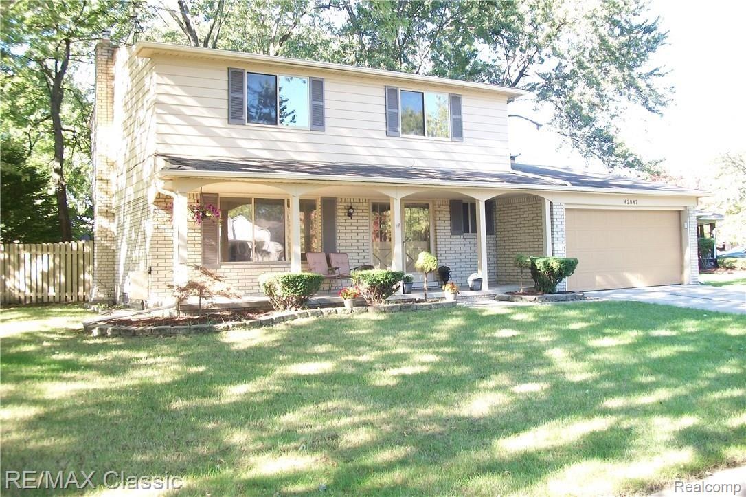 42847 Arlington Road Canton, MI 48187 - Photo 2 of 11 100_1143.JPG