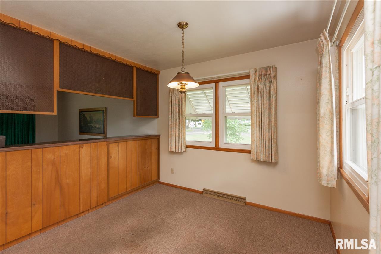 5714 North Hamilton Road Peoria, IL 61614 - Photo 12 of 36 Gallery Image 12