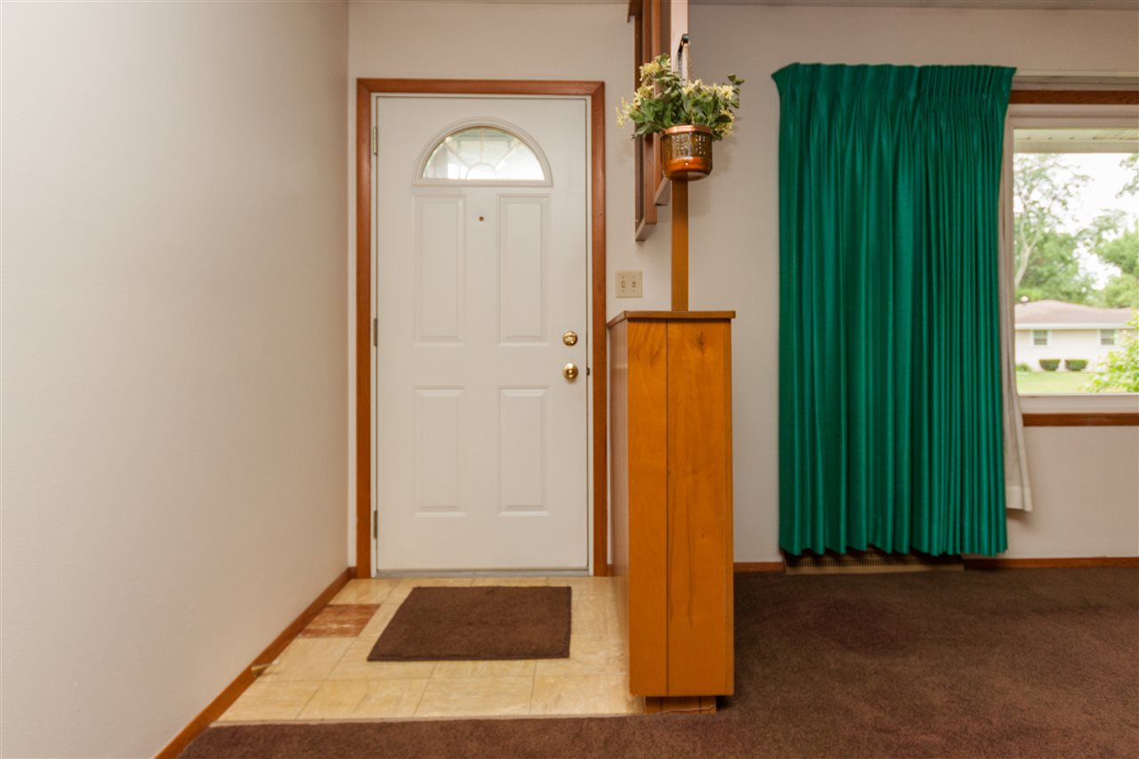 5714 North Hamilton Road Peoria, IL 61614 - Photo 2 of 36 Gallery Image 2
