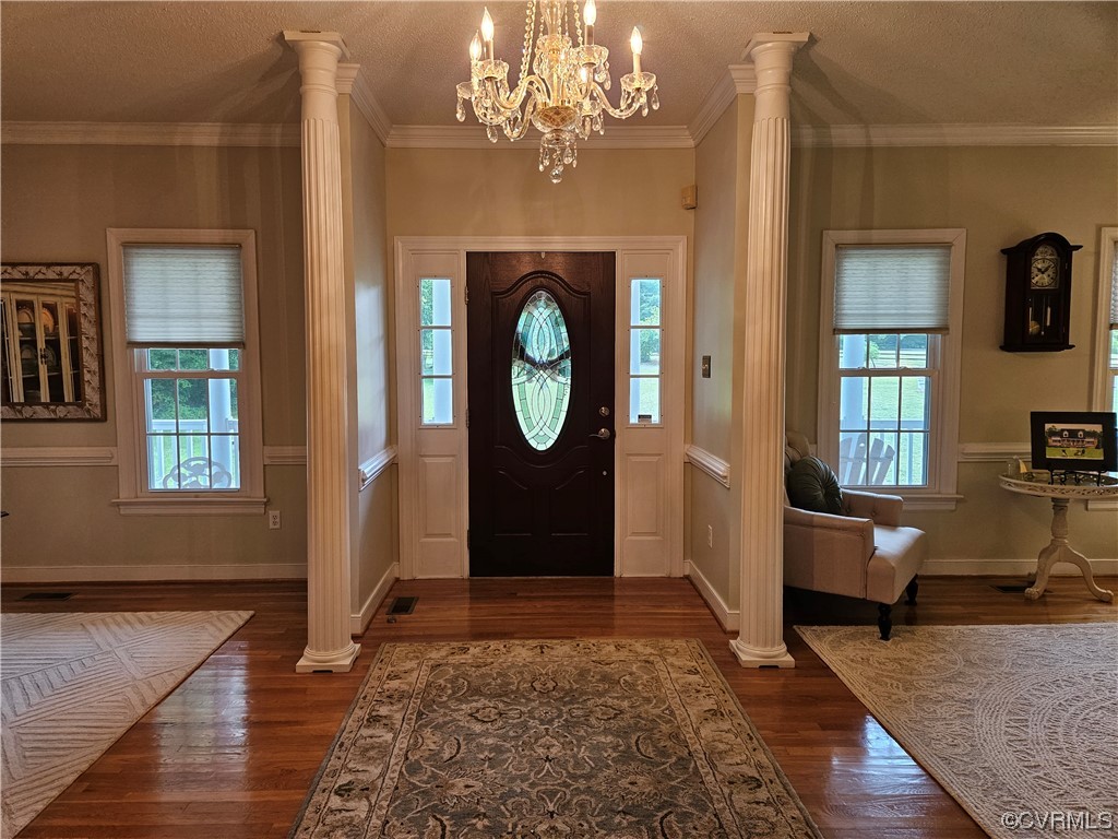 6373 Pine Slash Road Mechanicsville, VA 23116 - Photo 3 of 49 a living room with furniture and a window