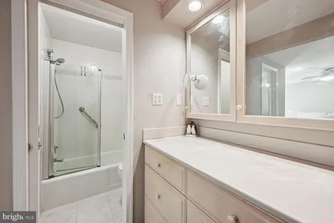 $4,600 | 12904 North Commons Way, Potomac, MD 20854