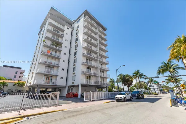 $2,995 | 1255 Collins Avenue, Unit 901, Miami Beach, FL 33139