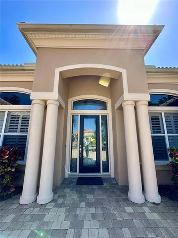 a view of entryway with a fireplace
