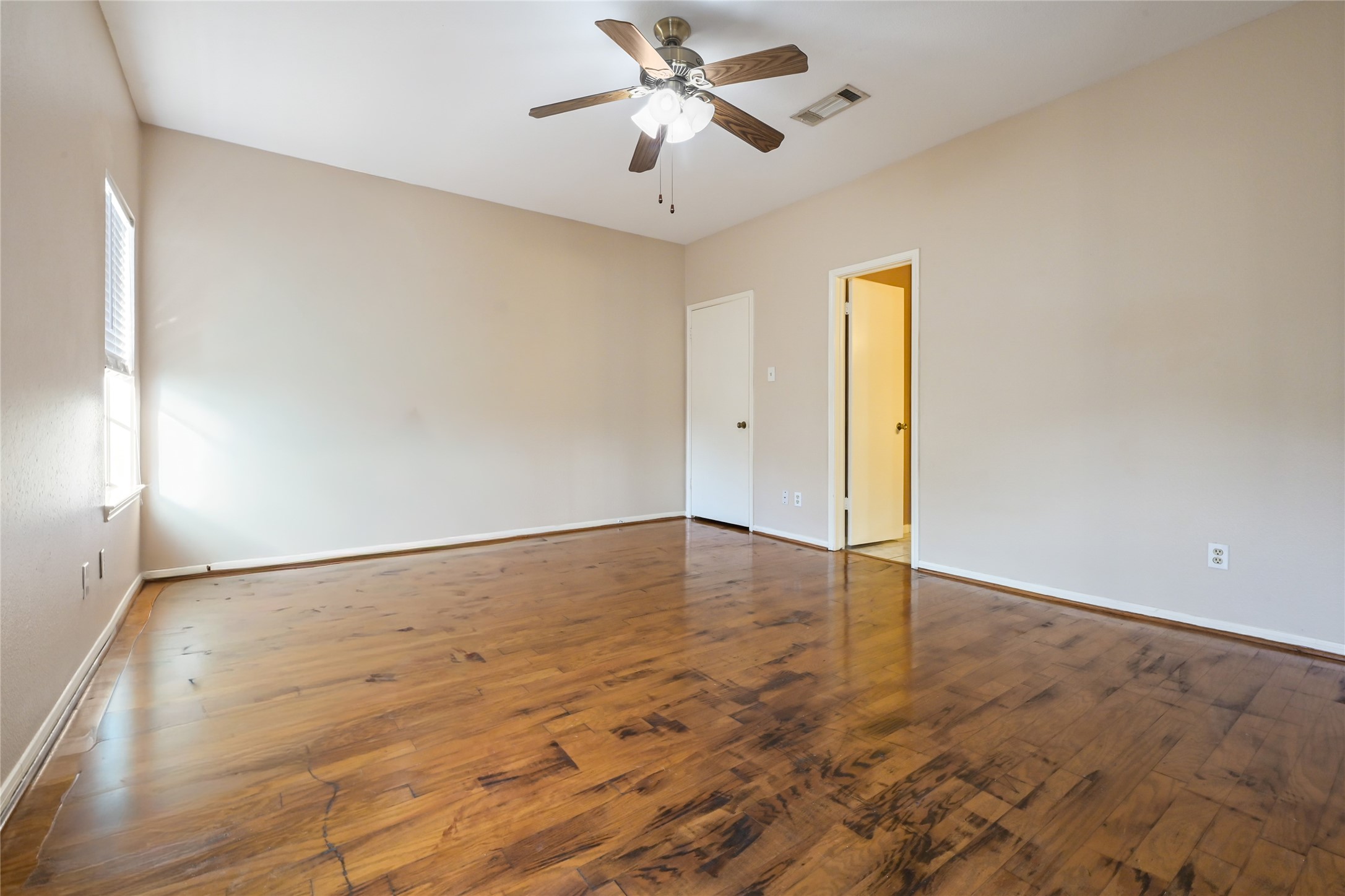 4001 Tanglewilde Street, Unit 404 Houston, TX 77063 - Photo 18 of 25
