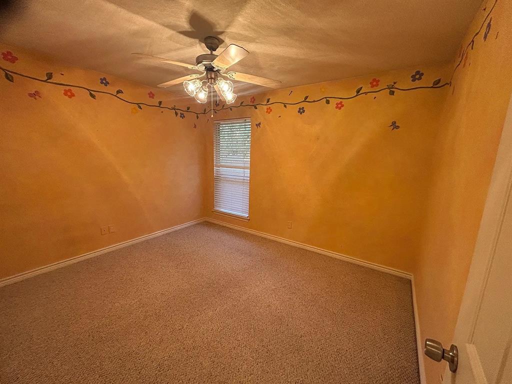 616 North Ave C Springtown, TX 76082 - Photo 11 of 13 a view of a small space