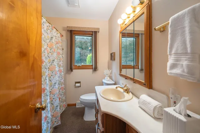 $349,900 | 9 Apple Blossom Lane, Voorheesville, NY 12186