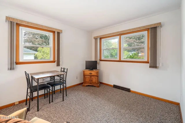 $349,900 | 9 Apple Blossom Lane, Voorheesville, NY 12186