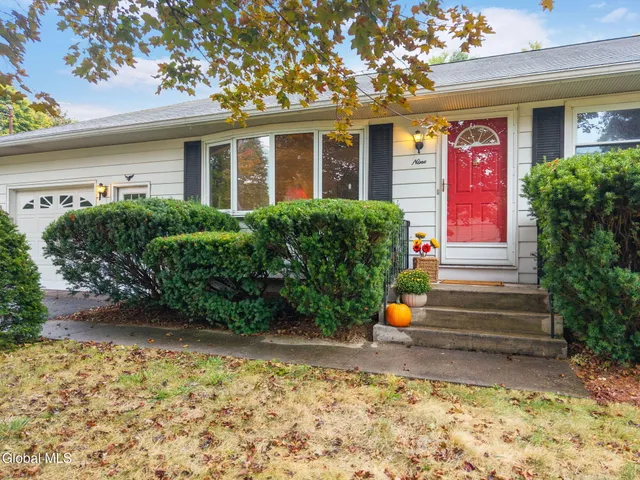 $349,900 | 9 Apple Blossom Lane, Voorheesville, NY 12186