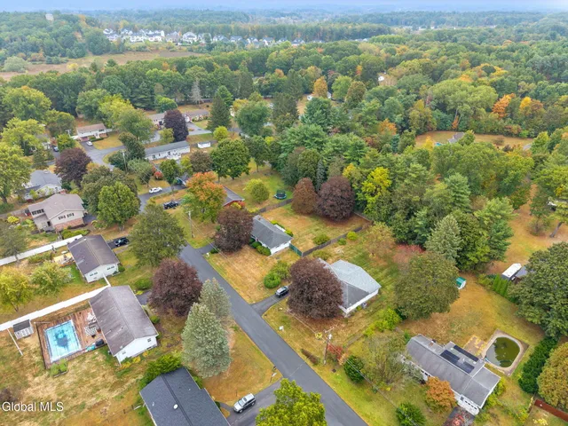 $349,900 | 9 Apple Blossom Lane, Voorheesville, NY 12186