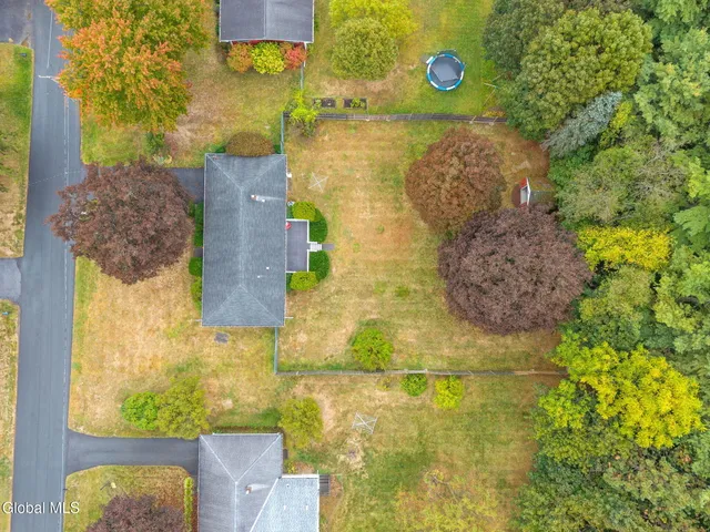 $349,900 | 9 Apple Blossom Lane, Voorheesville, NY 12186