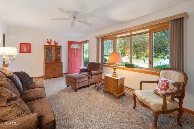 $349,900 | 9 Apple Blossom Lane, Voorheesville, NY 12186