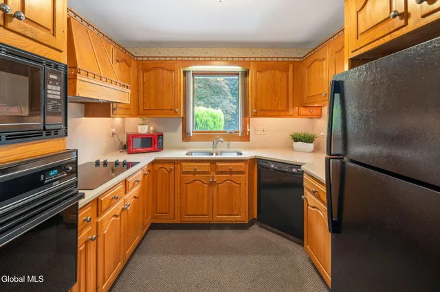 $349,900 | 9 Apple Blossom Lane, Voorheesville, NY 12186