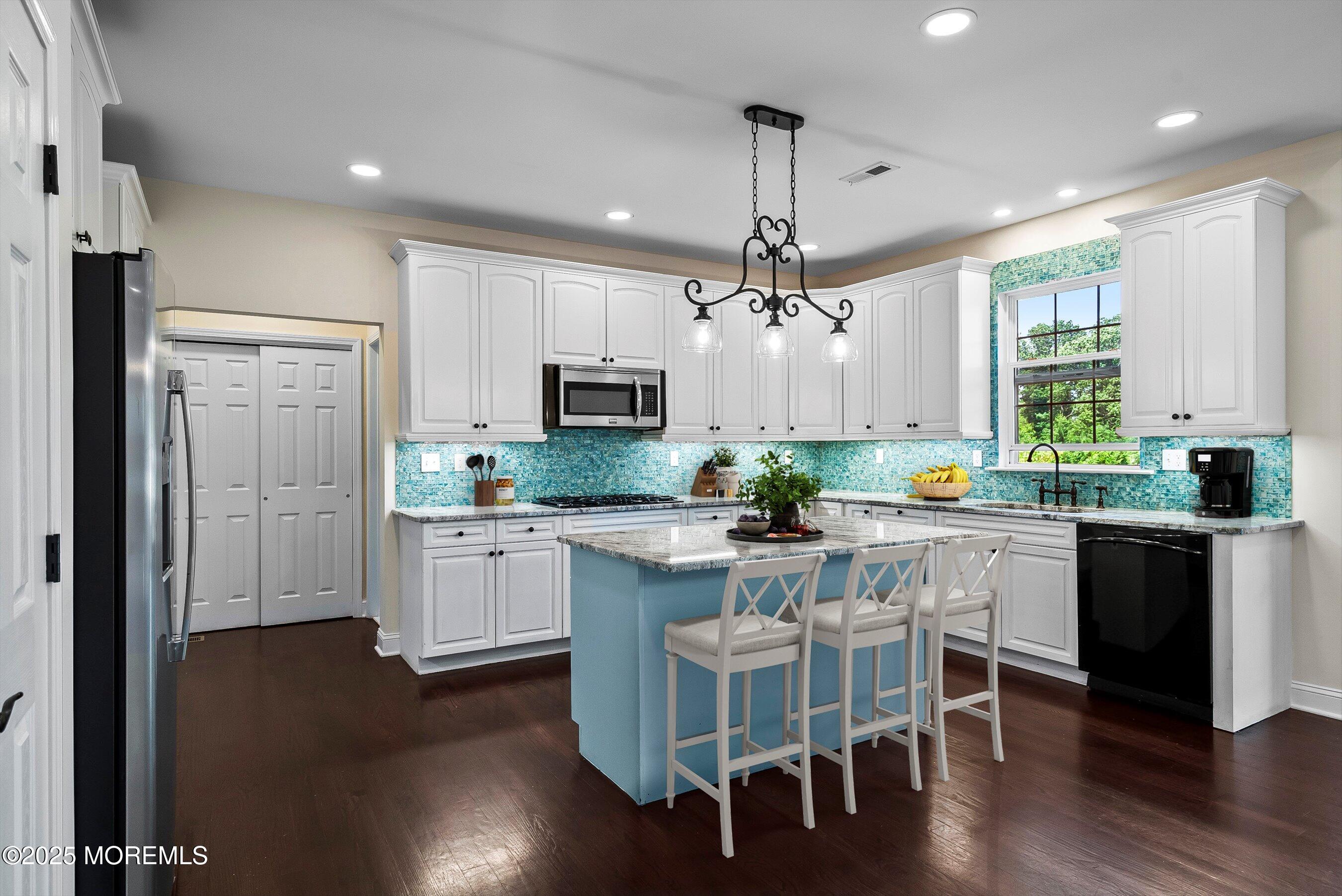 10 Rolling Meadows Court Cream Ridge, NJ 08514 - Photo 17 of 65 043-Kitchen 1C STAGED