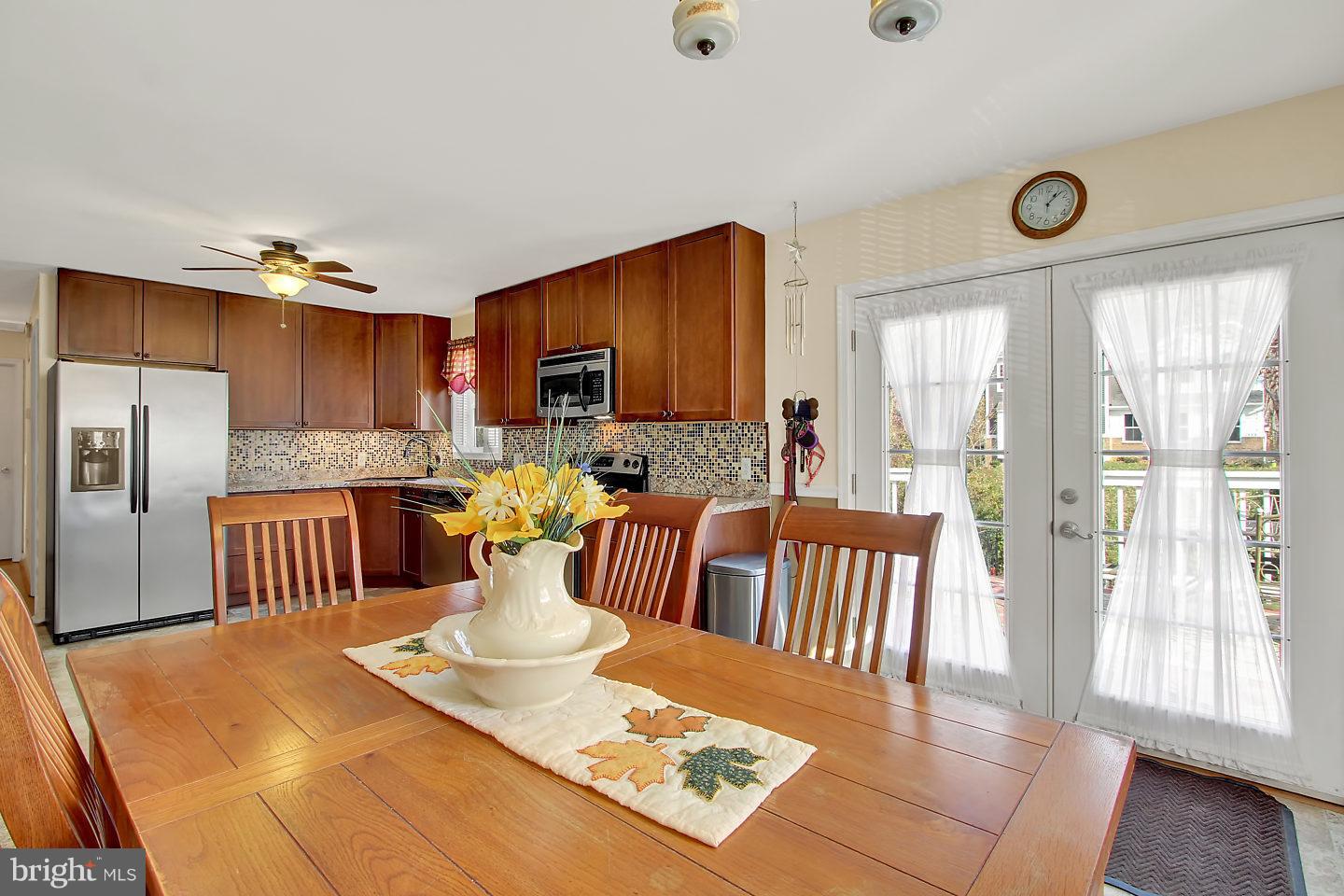 425 Dembytown Road Joppa, MD 21085 - Photo 7 of 30 Cook and talk to your guests!