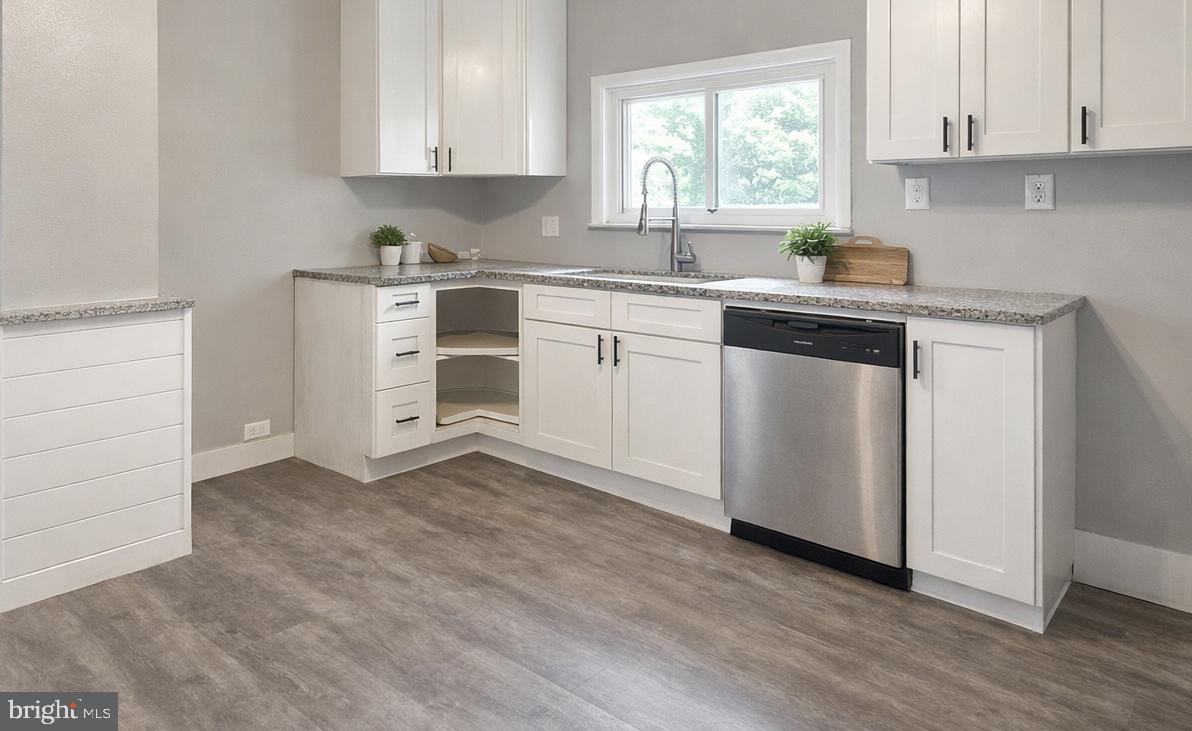 839 Railroad Street McKees Rocks, PA 15136 - Photo 4 of 13 Modern kitchen with sleek finishes.