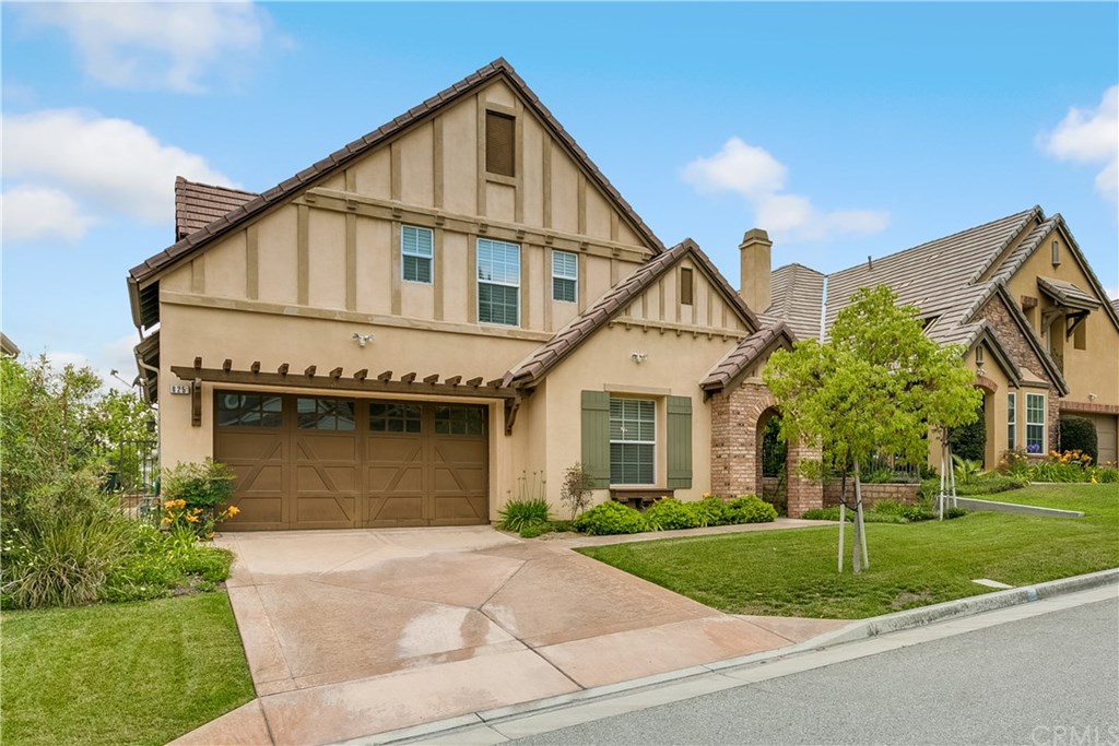 825 Cambridge Court Pasadena, CA 91107 - Photo 2 of 38