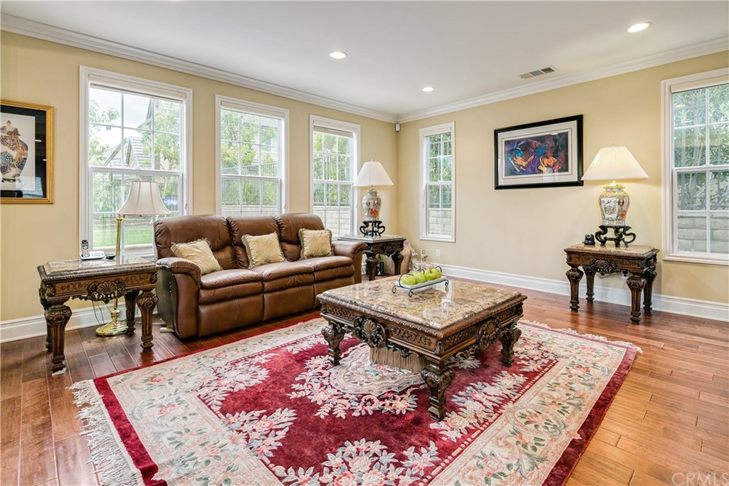 825 Cambridge Court Pasadena, CA 91107 - Photo 12 of 38