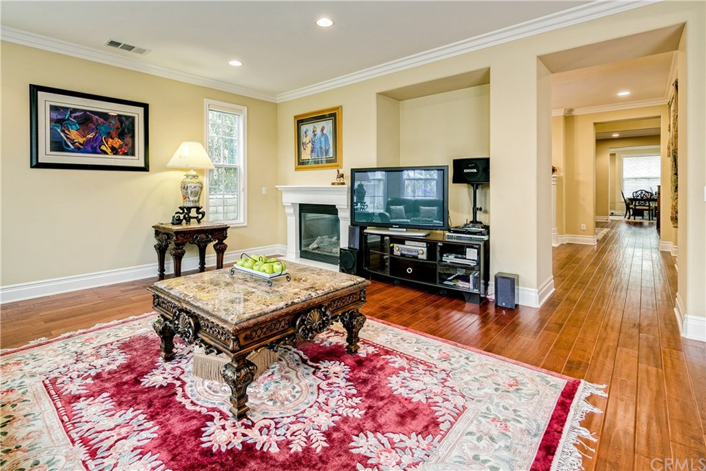 825 Cambridge Court Pasadena, CA 91107 - Photo 13 of 38