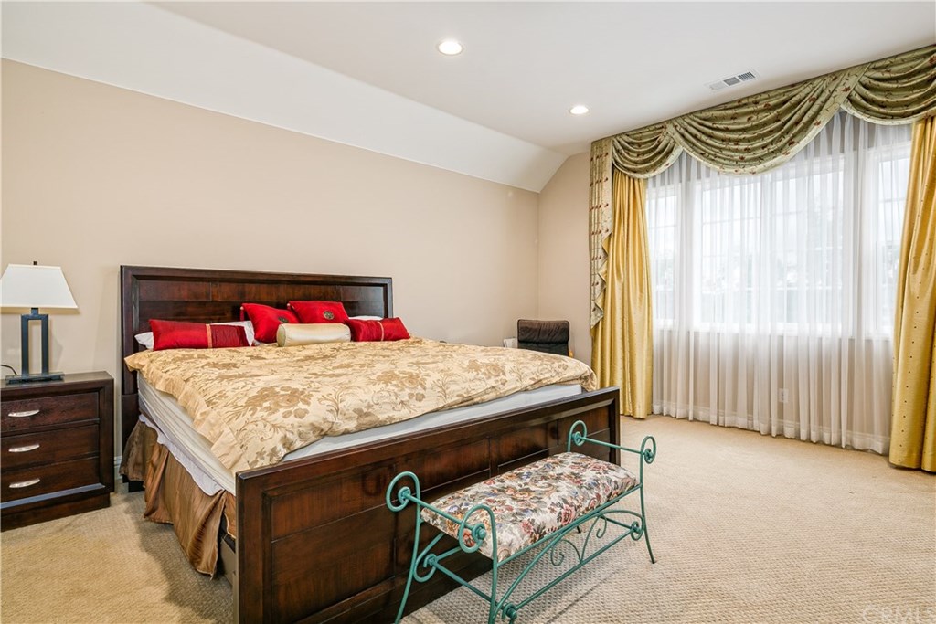 825 Cambridge Court Pasadena, CA 91107 - Photo 23 of 38