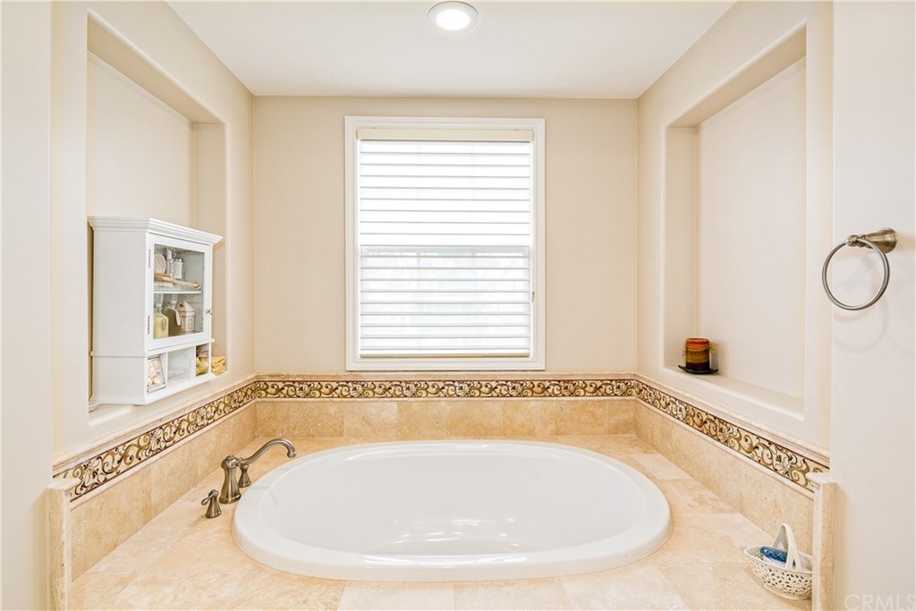 825 Cambridge Court Pasadena, CA 91107 - Photo 27 of 38