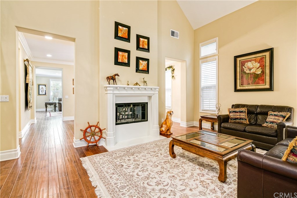 825 Cambridge Court Pasadena, CA 91107 - Photo 8 of 38