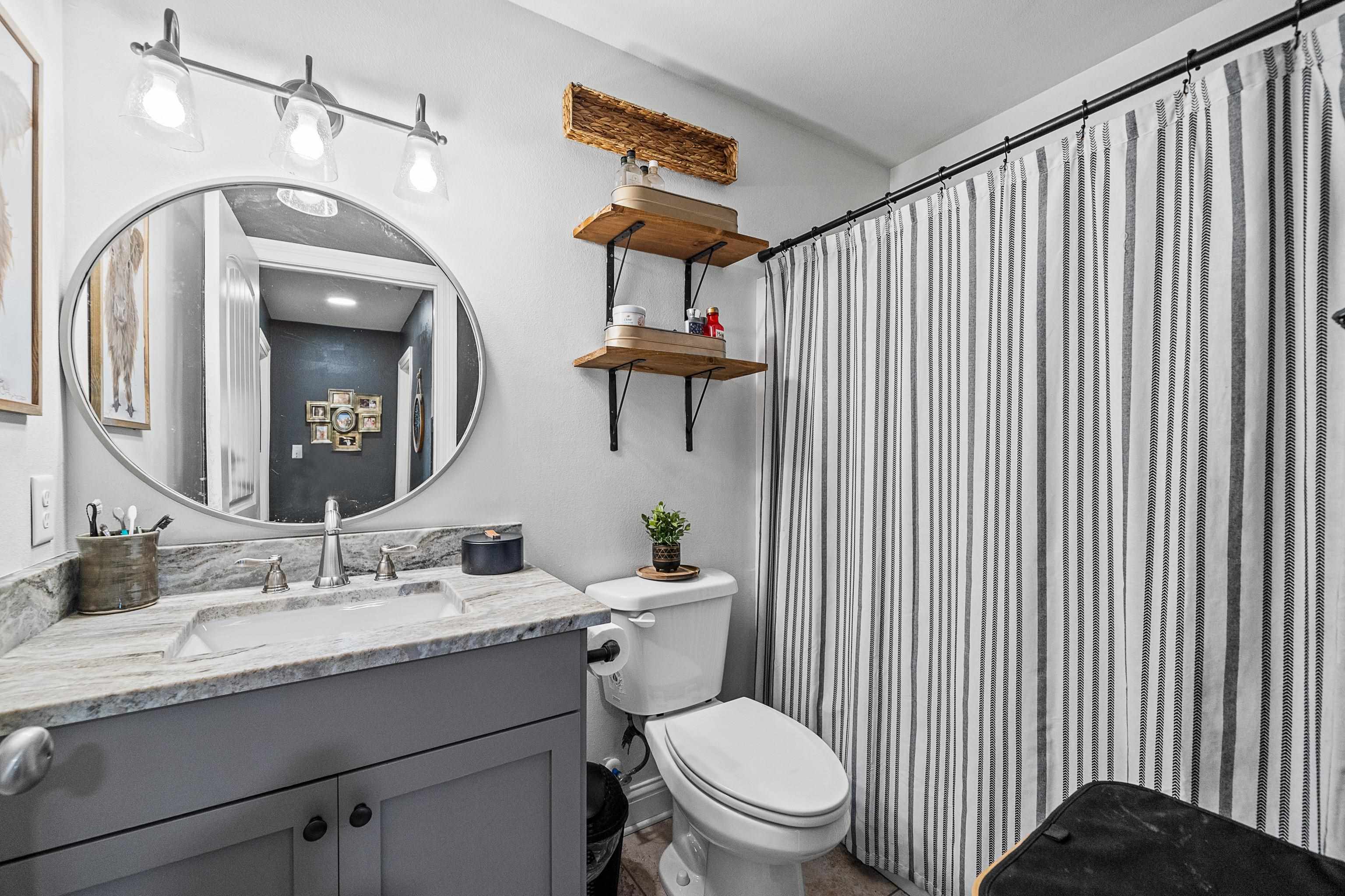 25212 Reeves Lane Elberta, AL 36530 - Photo 13 of 28 Bathroom