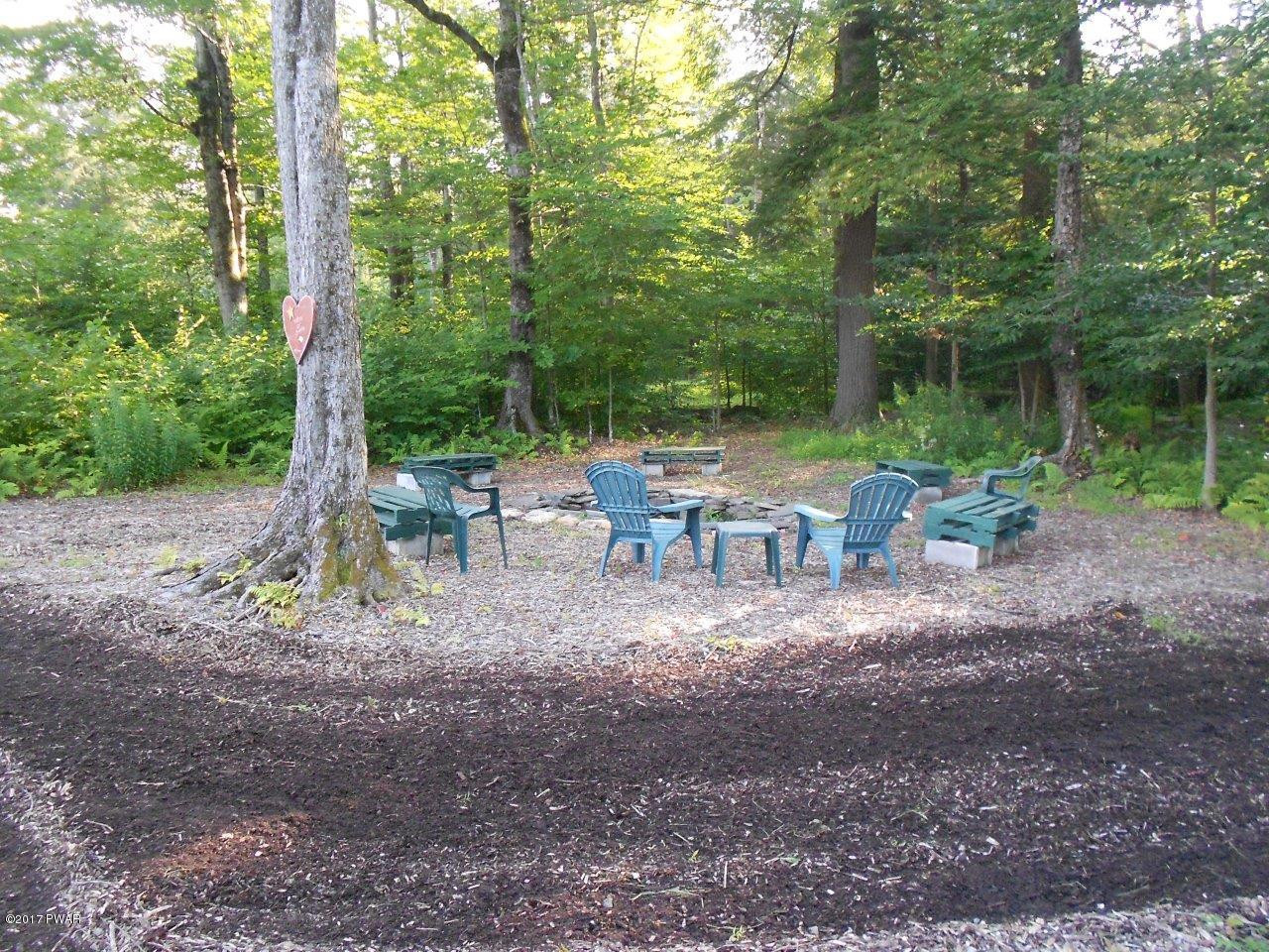 186 Sawmill Road Greentown, PA 18426 - Photo 10 of 42 6-fire pit another view